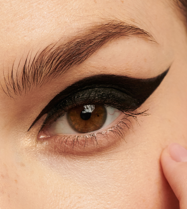 One Move Liquid Eyeliner - Black