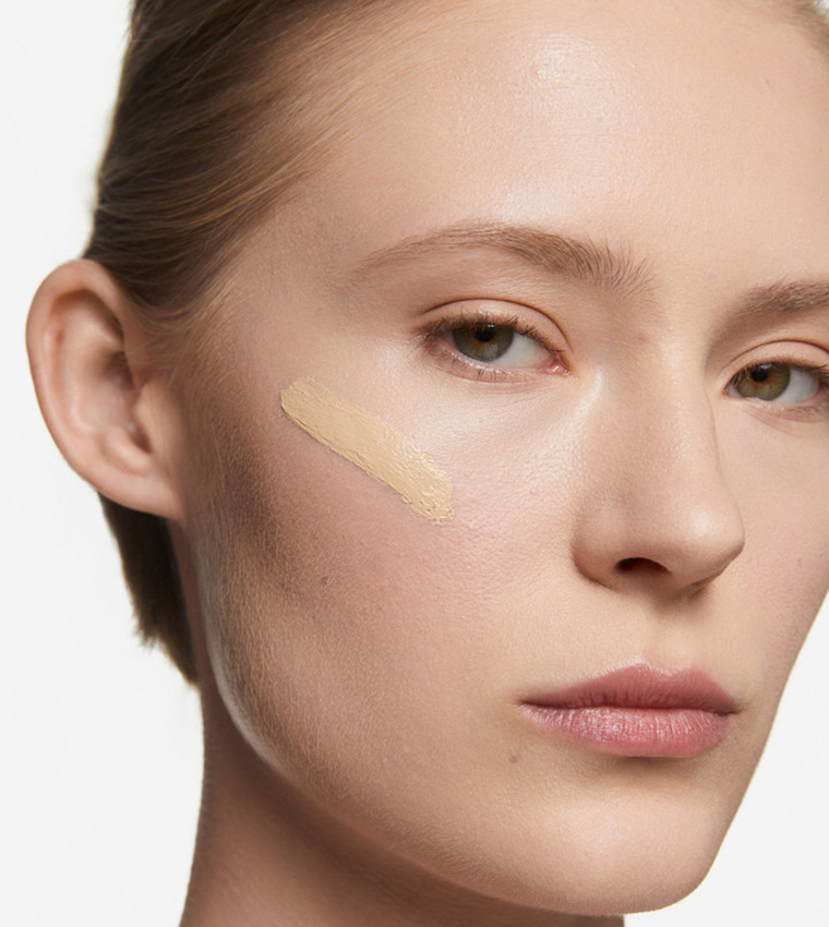 Skin Focused Care Face Foundation - SPF 50 304 Classic Beige, 30ml