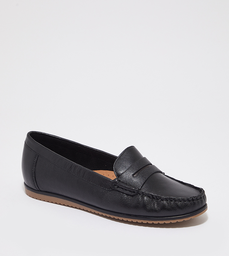 Solid Slip On Round Toe Loafers