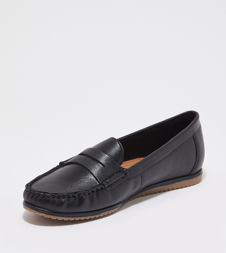 Solid Slip On Round Toe Loafers
