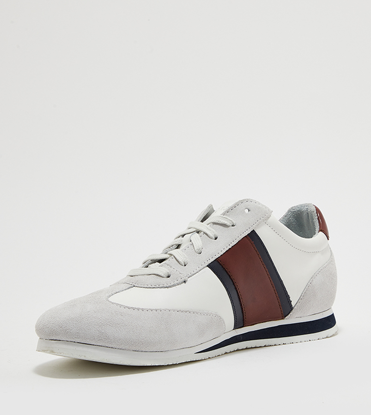 Low Top Lace-Up Casual Shoes