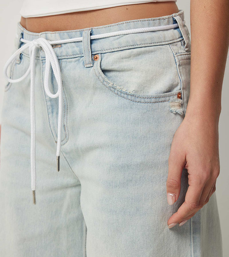 Washed Low Rise Wide Leg Jeans