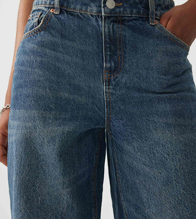 Mid Rise Cropped Barrel Jeans