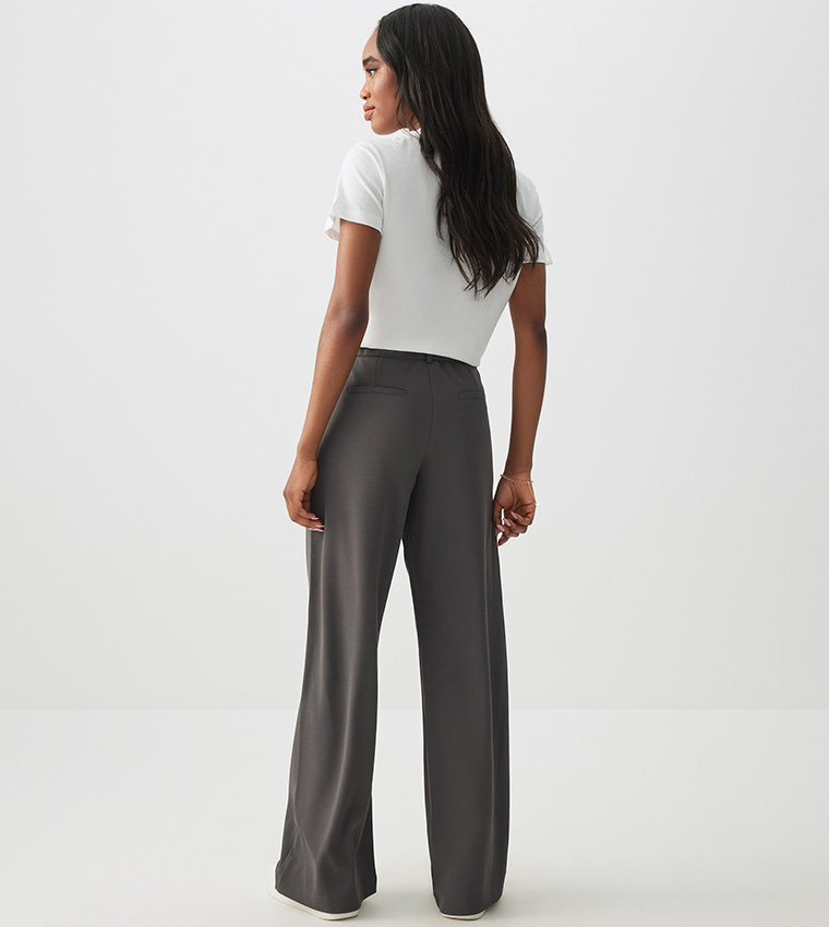 Solid Mid Rise Wide Leg Trousers
