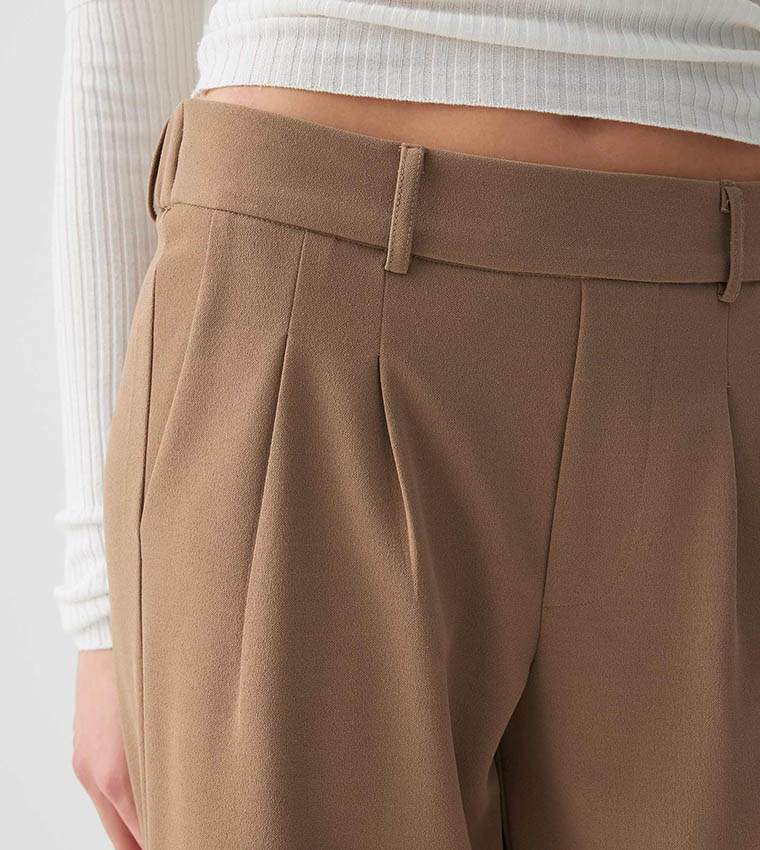 Solid Mid Rise Wide Leg Trousers
