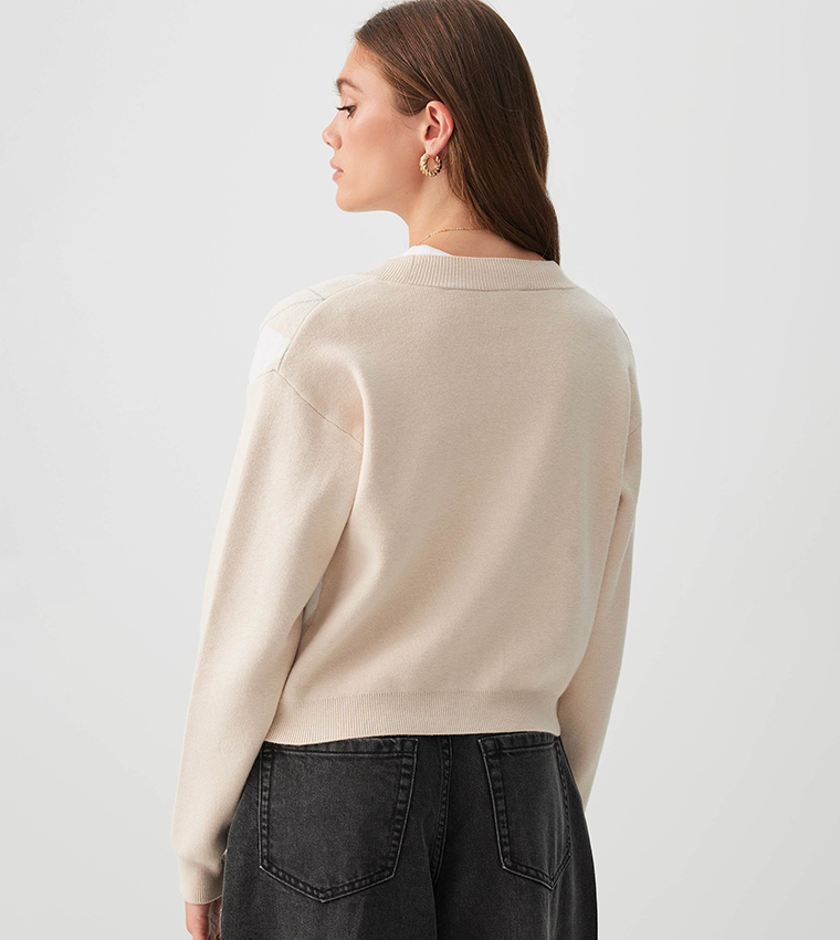 كارديجان قصير برقبة V 