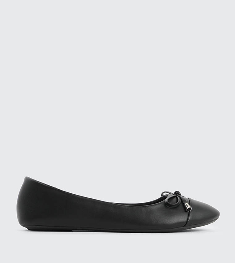 Bow Detail Round Toe Ballerinas