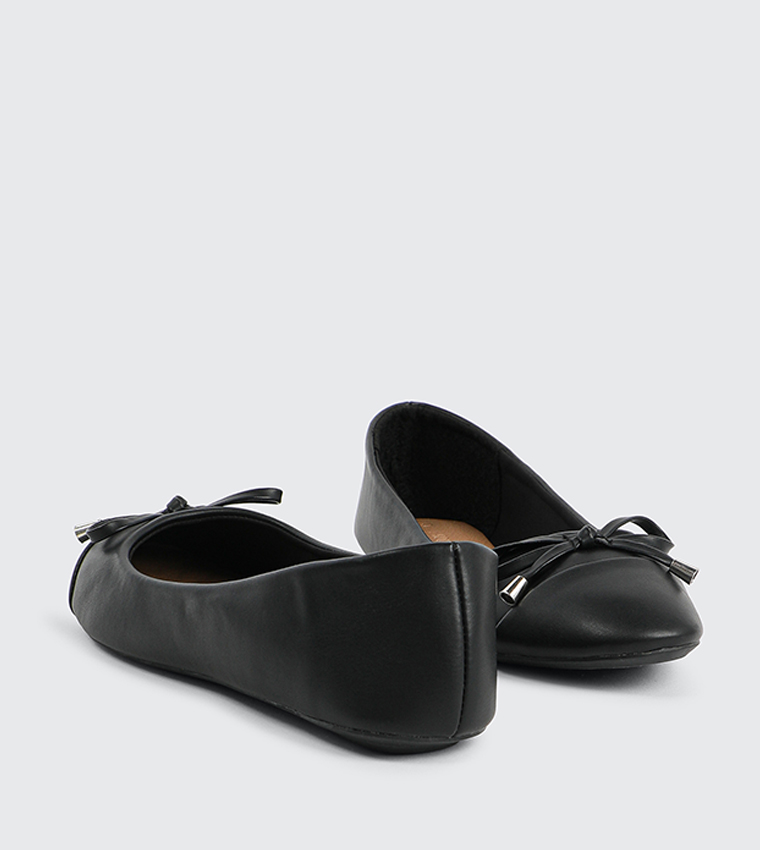 Bow Detail Round Toe Ballerinas