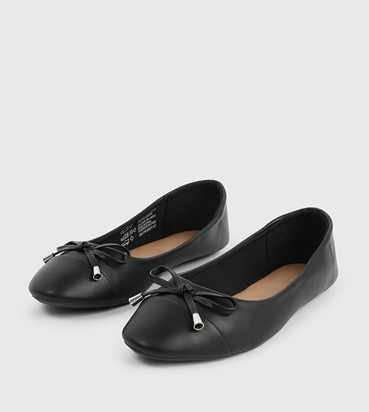 Bow Detail Round Toe Ballerinas