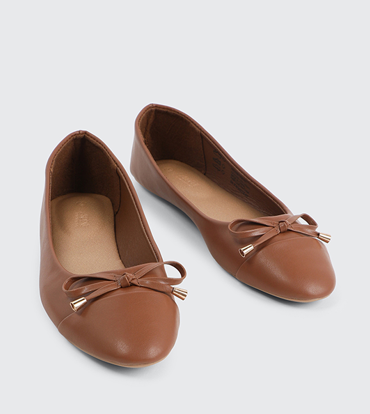 Bow Detail Round Toe Ballerinas