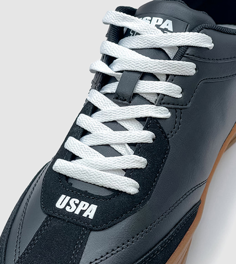 VALE Logo Detail Lace-Up Sneakers