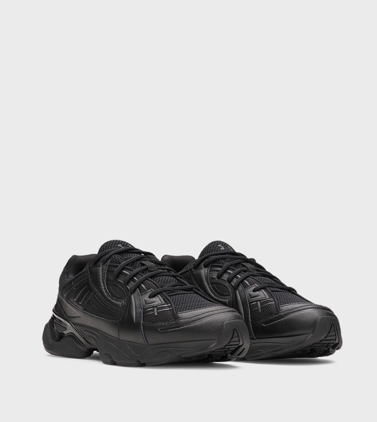 SOLA Textured Low-Top Sneakers