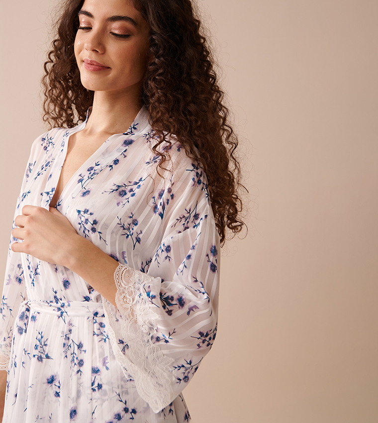 Lace Trim Floral Jacquard Robe