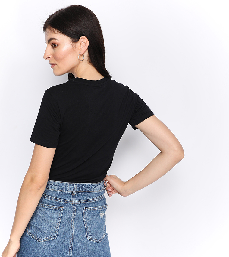 Logo Embroidered V-Neck T-Shirt - Black BP L1367