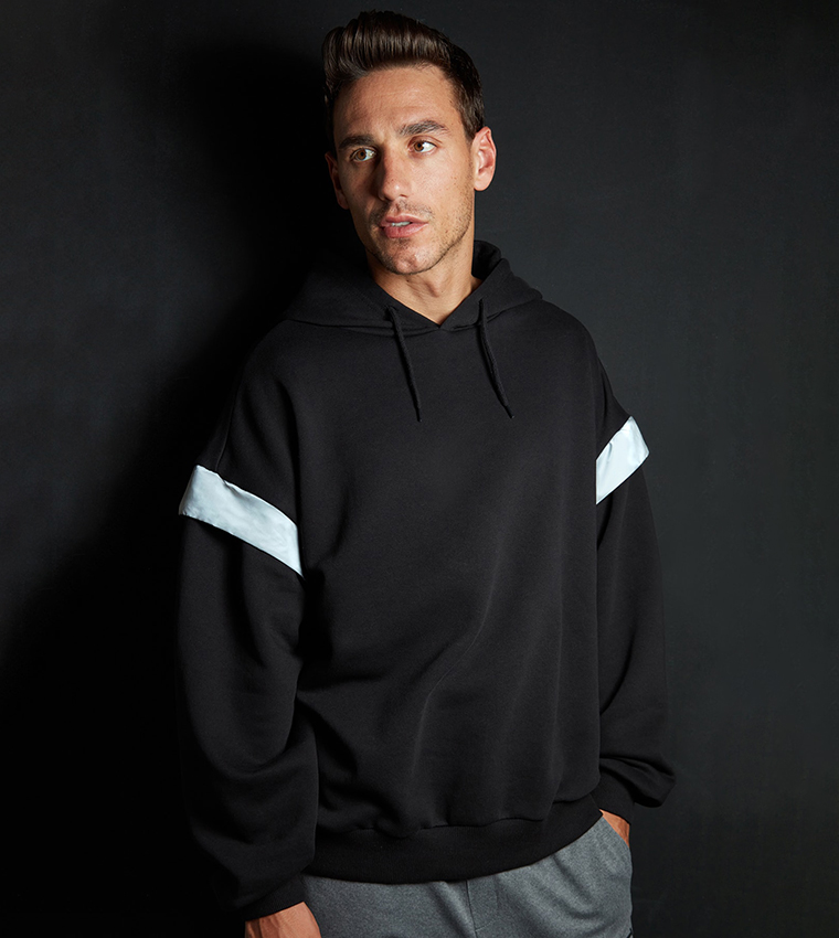 Buy Trendyol Outlet Loose Fit Sweatshirt In Black 6thStreet UAE
