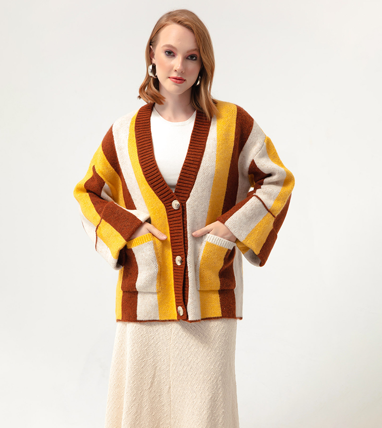 Buy Lafaba Color Block V Neck Oversized Cardigan In Yellow 6thStreet Bahrain
