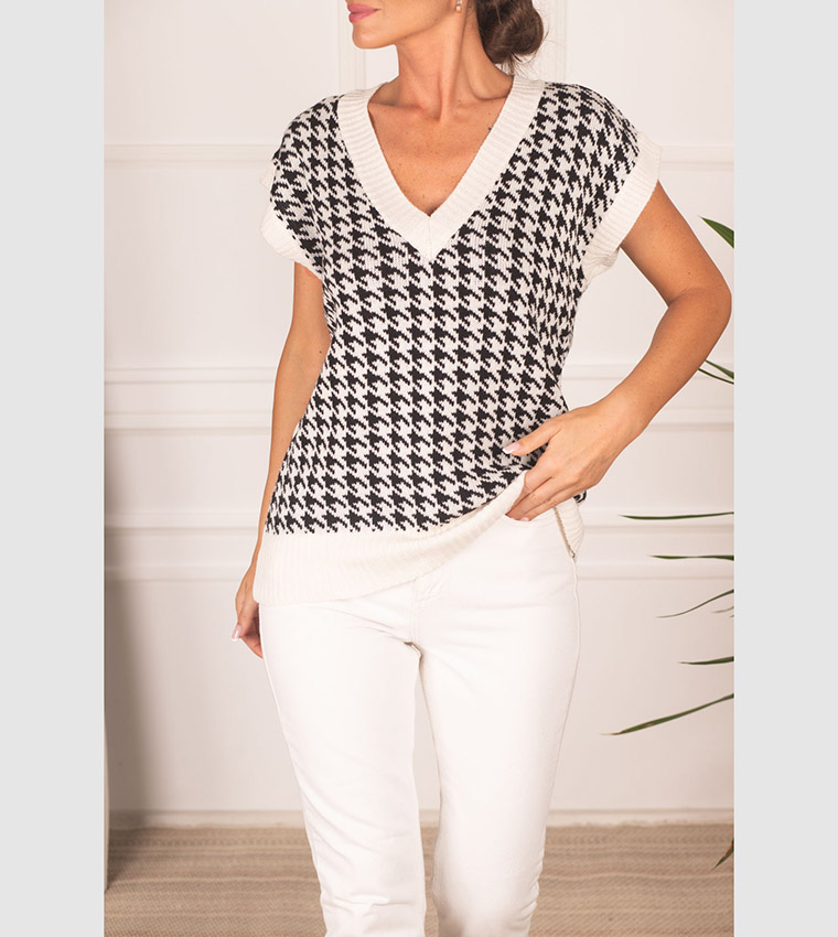 Crowbarn Patterned V-Neck Sweater Vest