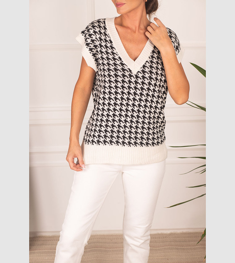 Crowbarn Patterned V-Neck Sweater Vest