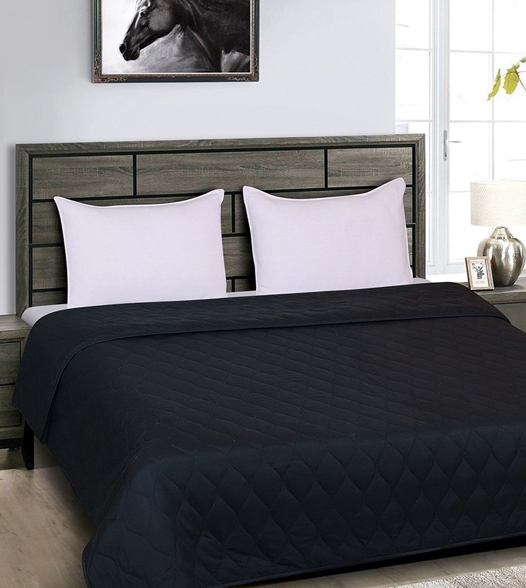 Buy HIS & HERS Micro Quilted Bed Spread Sheet In Black 6thStreet Qatar