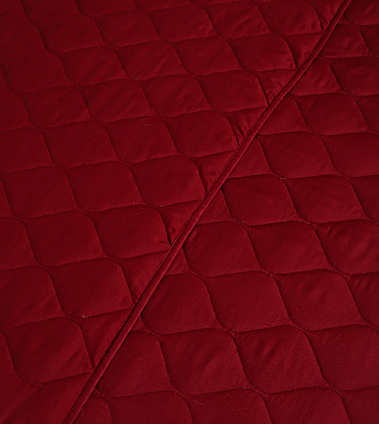 Buy HIS & HERS Micro Quilted Bed Spread Sheet In Maroon 6thStreet Qatar
