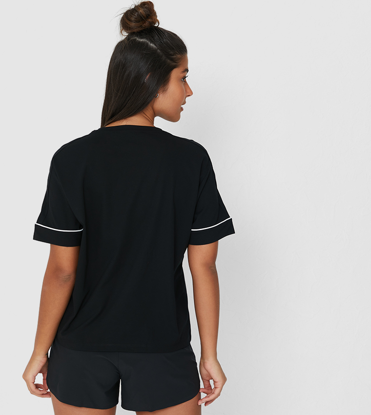 قميص بأكمام قصيرة - أسود