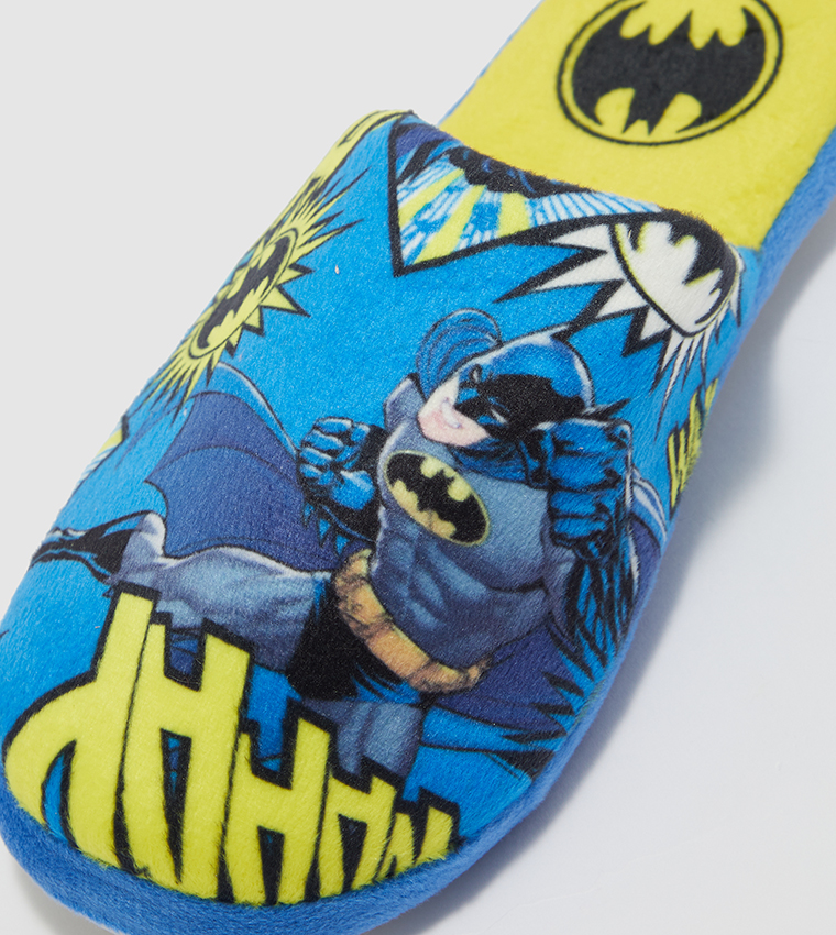 Buy Warner Brothers Batman @ FAN MANIA Batman Home Slippers In Multiple  Colors | 6thStreet Oman