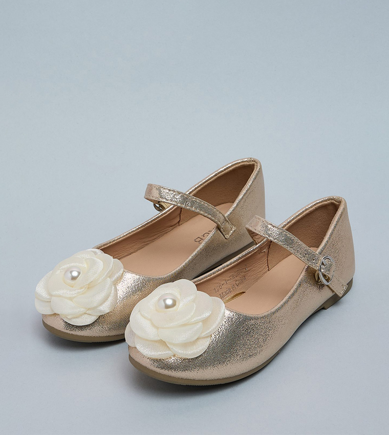 Rose Appliqued Mary Jane Shoes