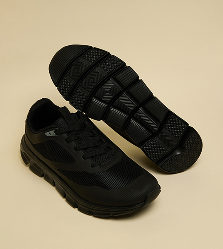 Textured Running Shoes