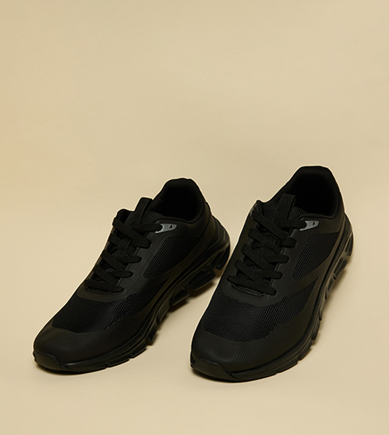 Textured Running Shoes