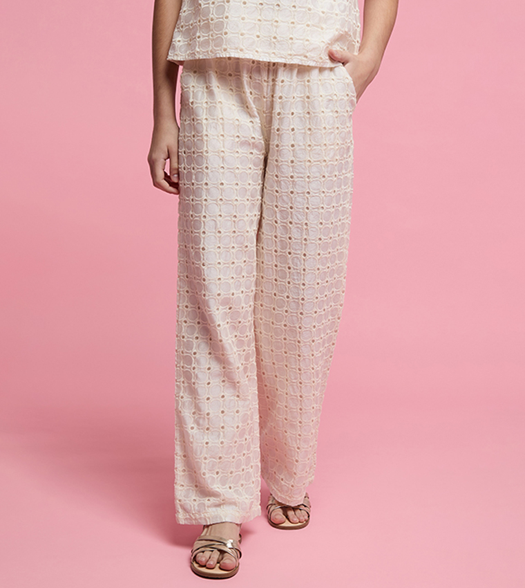 بنطلون بقصة مستقيمة وخصر مرن 