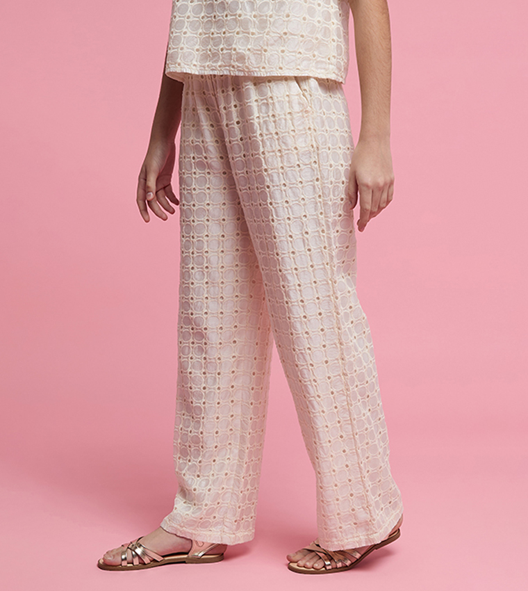 بنطلون بقصة مستقيمة وخصر مرن 