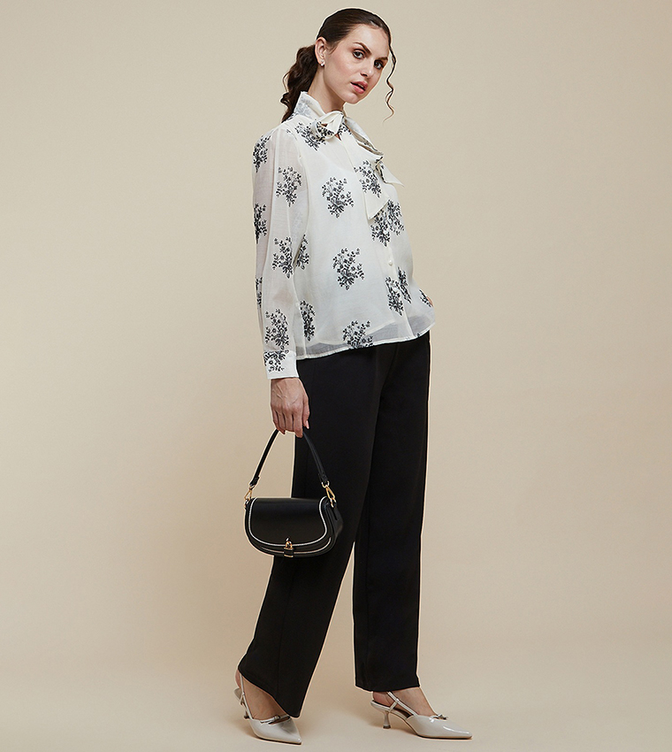 Solid Wide Leg Trousers with Button Closure