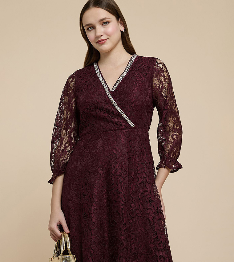 Lace Flared Dress with V-Neck and 3/4 Sleeves