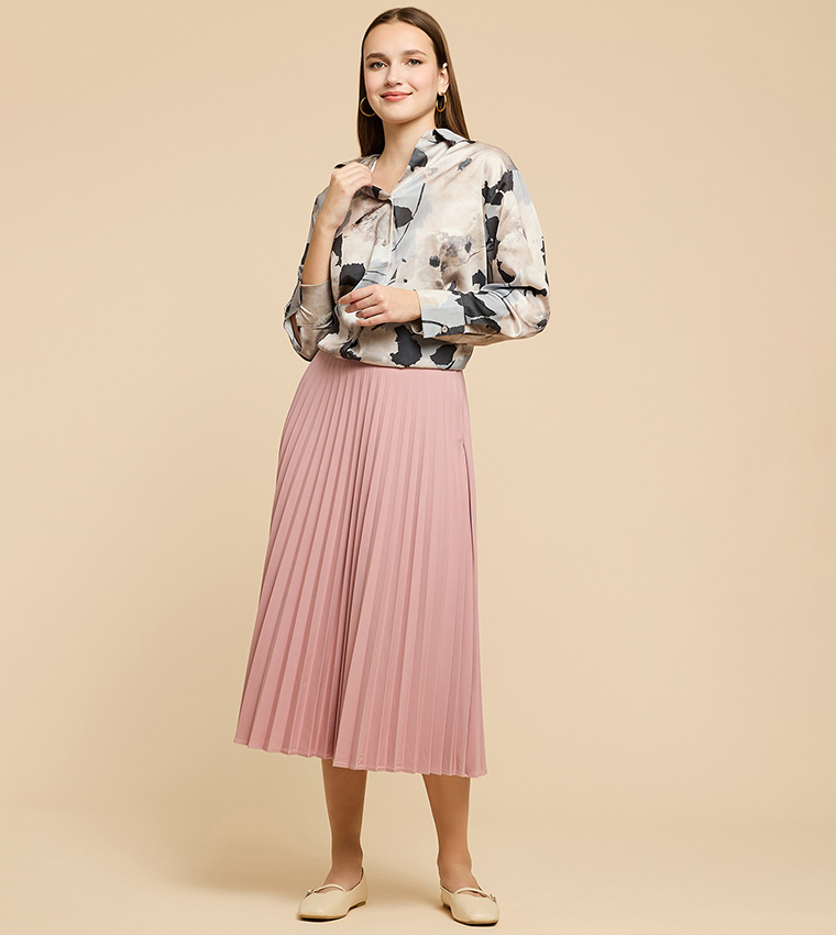 Printed Satin Shirt with Classic Collar and Long Sleeves