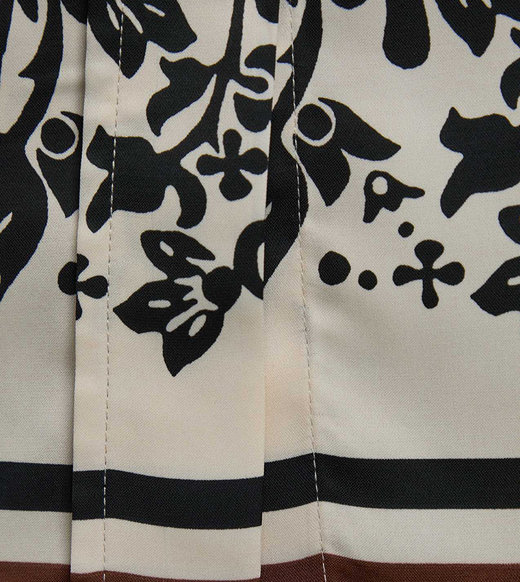 قميص بنقشة بياقة كلاسيك وكم 3/4