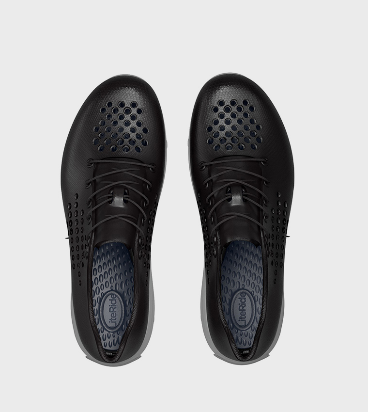InMotion Sneaker 
