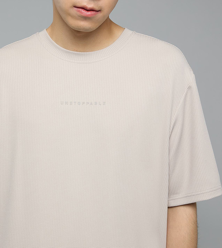 تيشيرت كم قصير بقبة مستديرة 