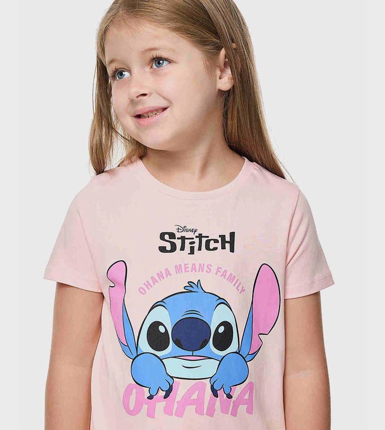 قميص نوم بطبعة ستيتش وأكمام قصيرة