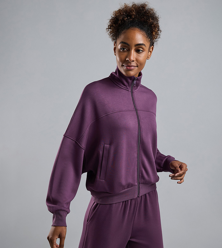 Solid Active Jacket with Zipper Closure