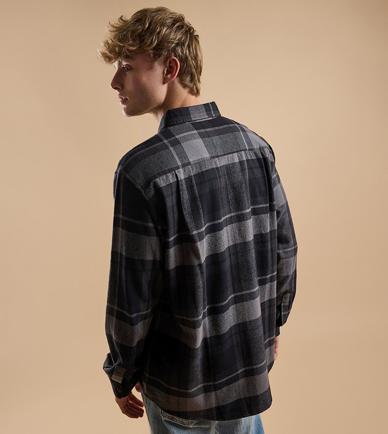 Plaid Shirt with Classic Collar and Long Sleeves