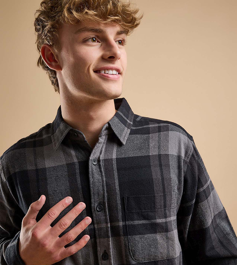 Plaid Shirt with Classic Collar and Long Sleeves