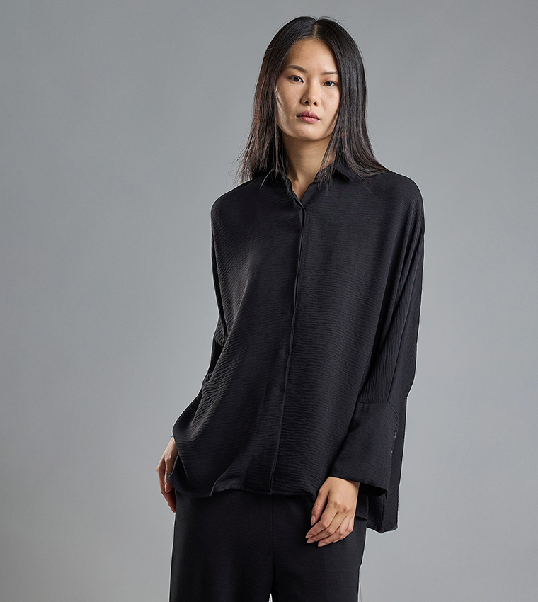 Crinkled Shirt with Classic Collar and Long Sleeves