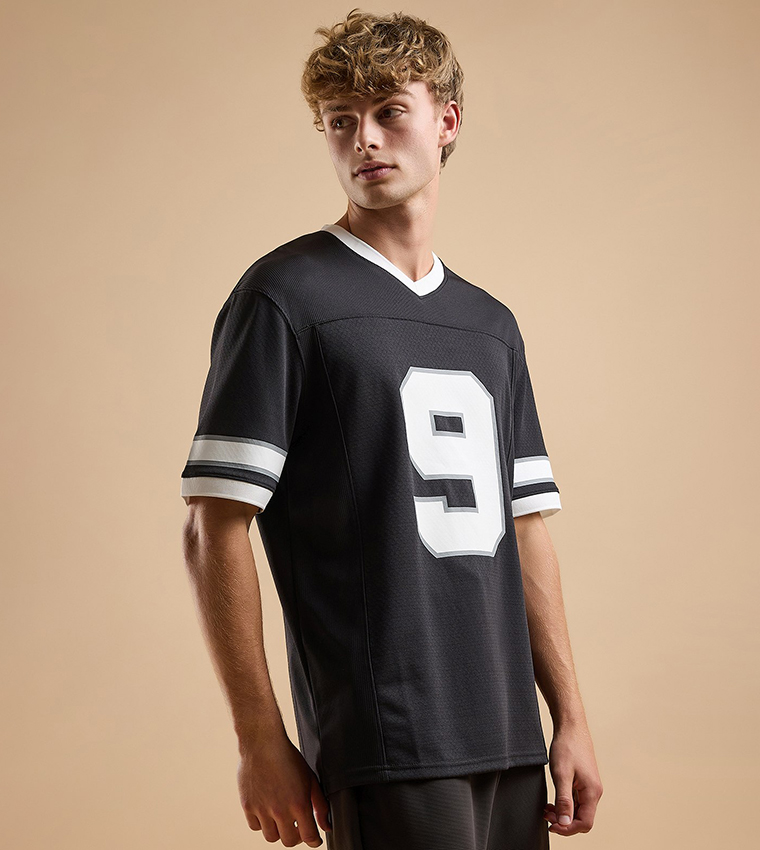 Print Detail Active T-Shirt with V-Neck and Short Sleeves