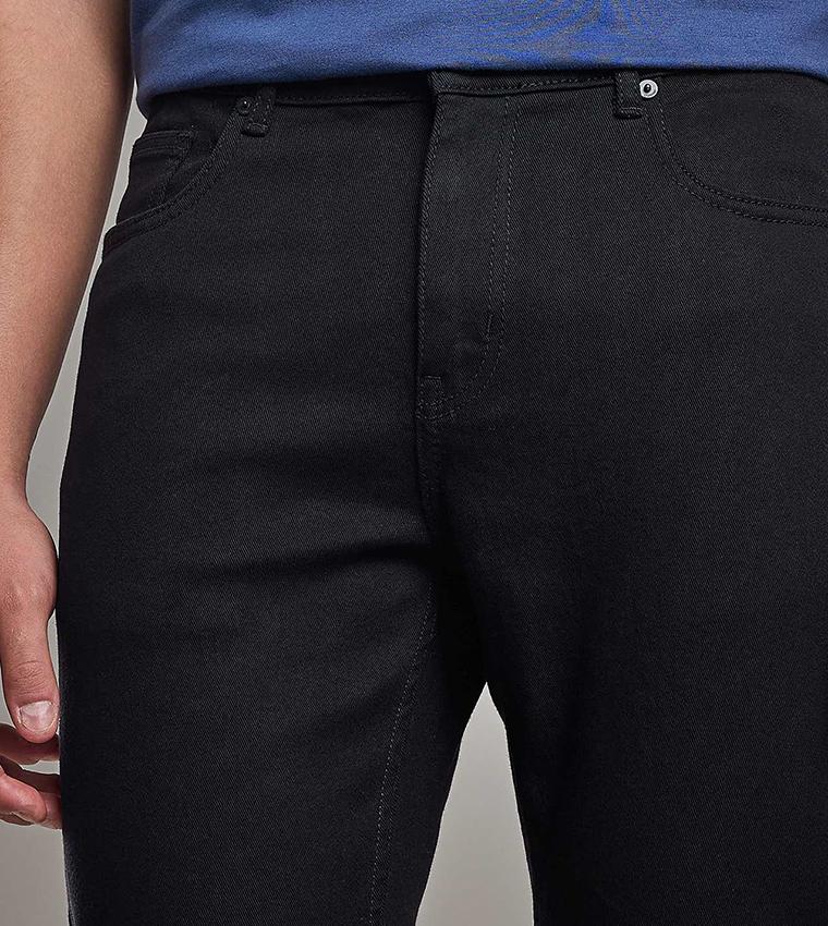 Solid Regular Fit Jeans with Button Closure