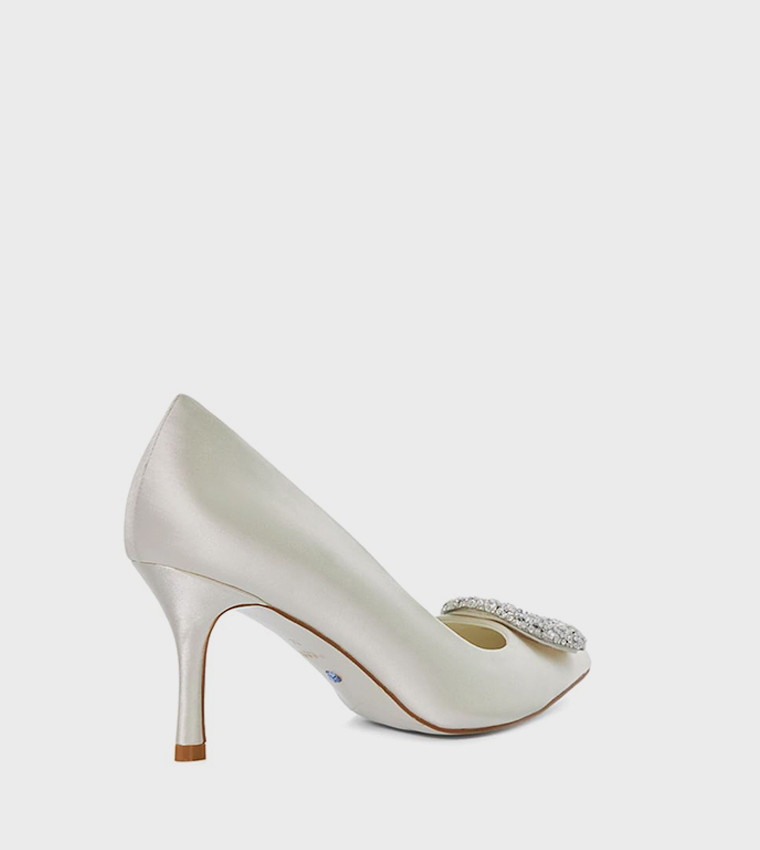 ASTONISH Accessory Detail Pumps