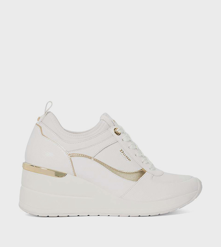 سنيكرز إيلارا ويدج برباط