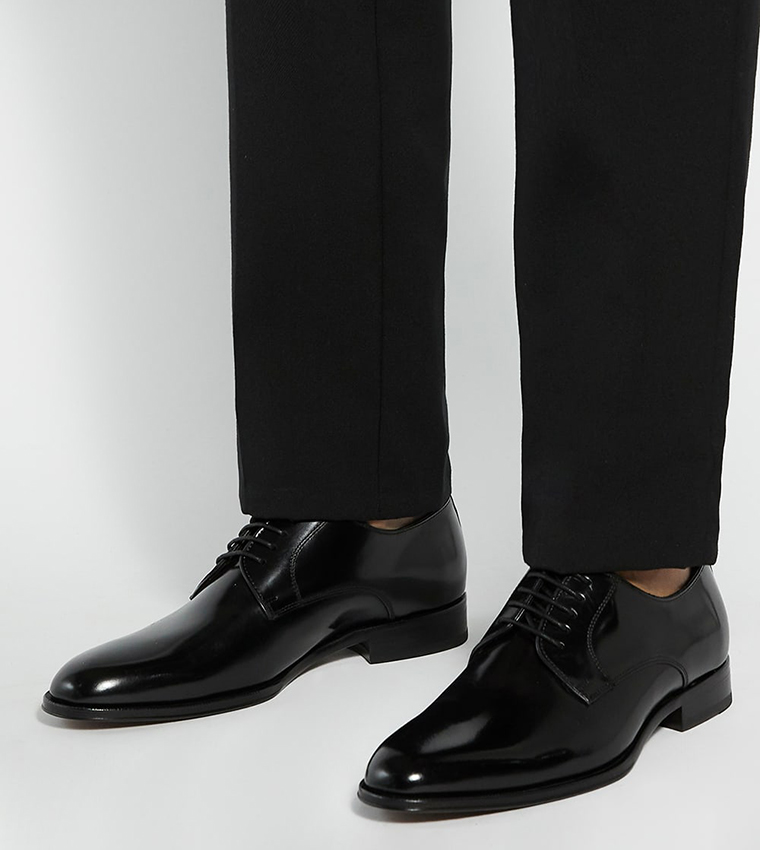 SALISBURY Solid Derby Shoes