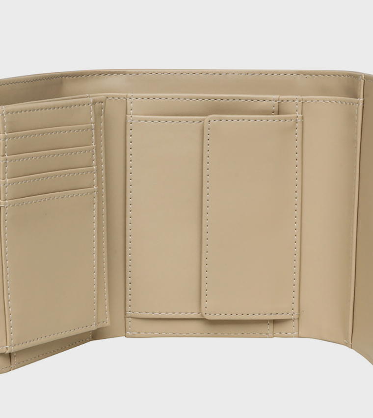 BTUNIS Metal Accent Tri-Fold Wallet