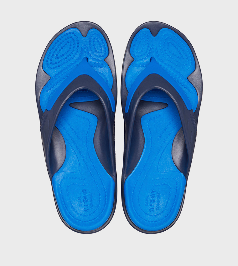 Crocs modi flip on sale flops