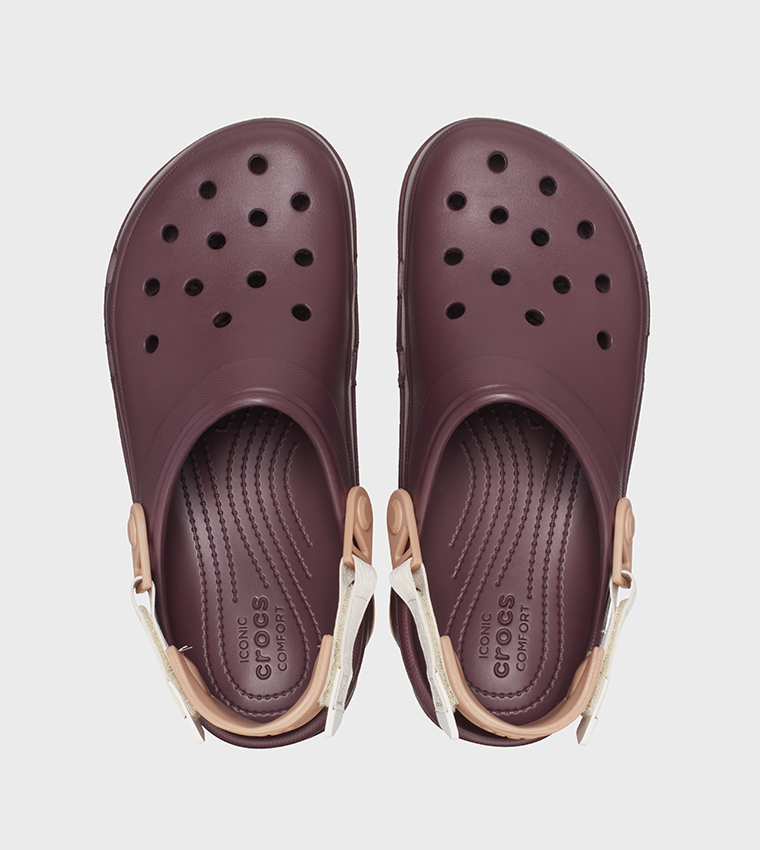 Crocs  Flip flops and Slides - Maroon clogs
